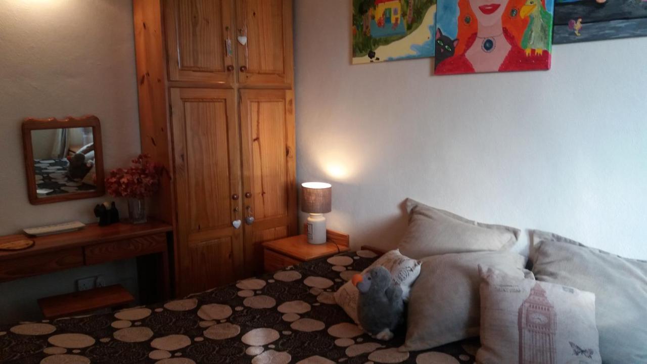 Comfy Home-Tropical Garden & 5 Min Walk To Beach タマラン エクステリア 写真