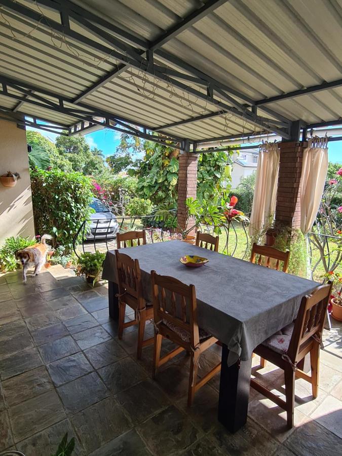 Comfy Home-Tropical Garden & 5 Min Walk To Beach タマラン エクステリア 写真